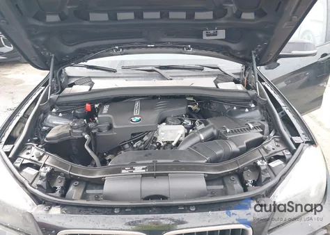 2013 BMW X1 Sdrive28I z USA, uszkodzony, nr VIN WBAVM1C58DVW44813